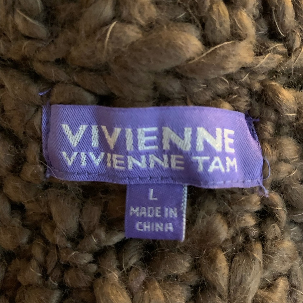 VIVIENNE TAM cozy chunky short sleeve NWOT - Picture 5 of 6